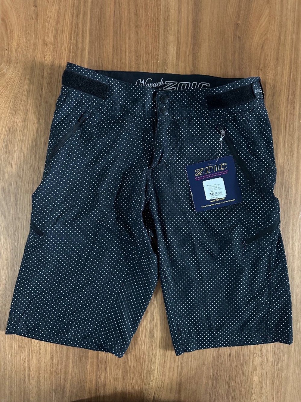 ZOIC NAVAEH POLKA DOT SHORTS Size SMALL Brand new with tag.